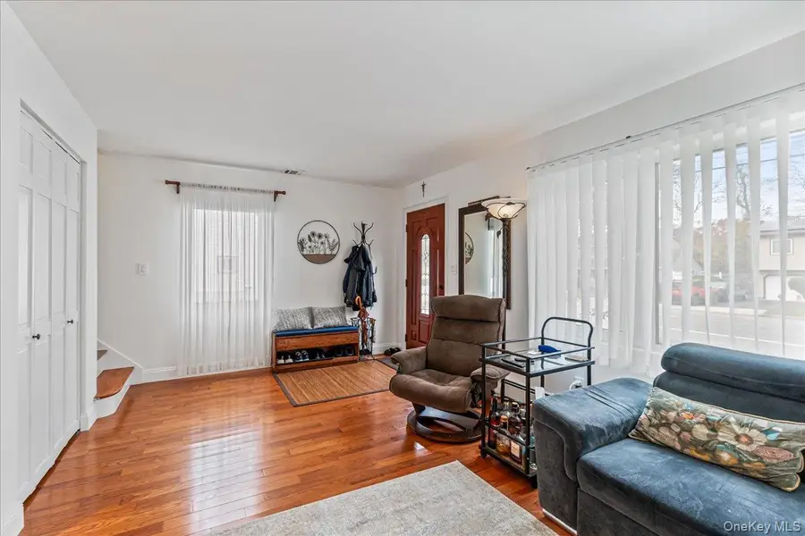 4928 Express Drive S, Ronkonkoma, NY 11779 - Image #3