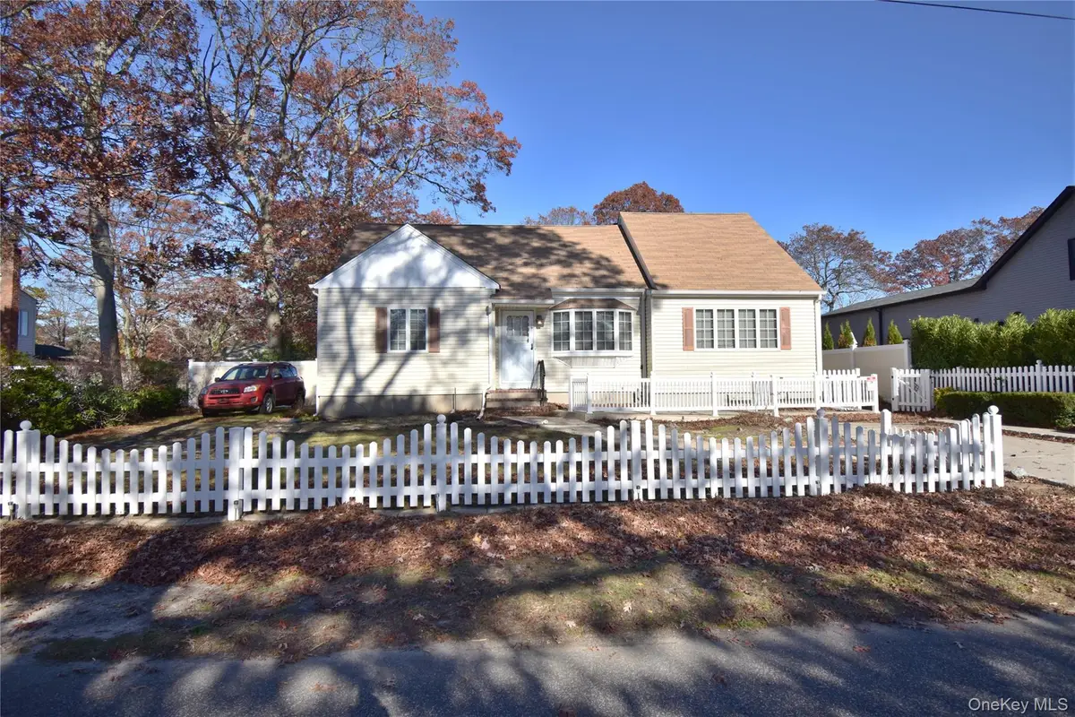 297 Clarice Boulevard, Holbrook, NY 11741 - Image #1