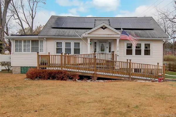 85 Overocker Road, Poughkeepsie, NY 12603