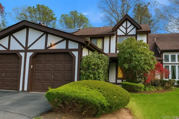 45 Briar Hill Court, Middle Island, NY 11953