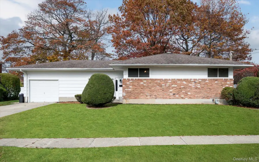 17 Evans Avenue, Farmingdale, NY 11735 - Image #2