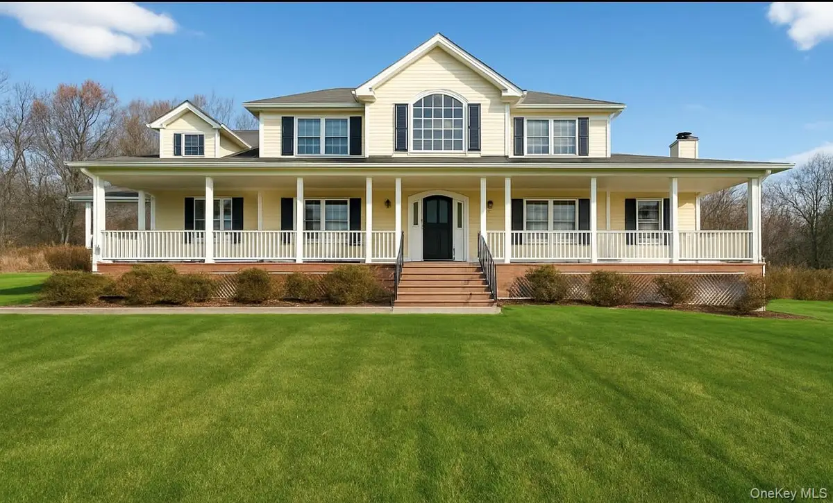 106 Fox Hill Run, Rock Tavern, NY 12575 - Image #1