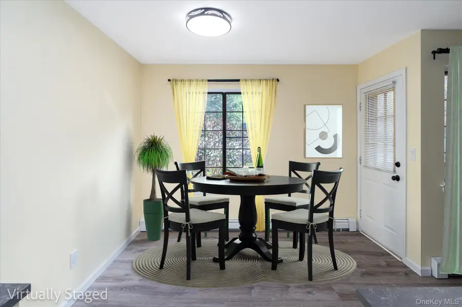 43 Foxwood Circle, Mount Kisco, NY 10549 - Image #3