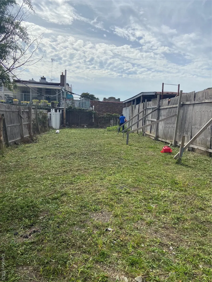 104 Hill Street, Brooklyn, NY 11208 - Image #2