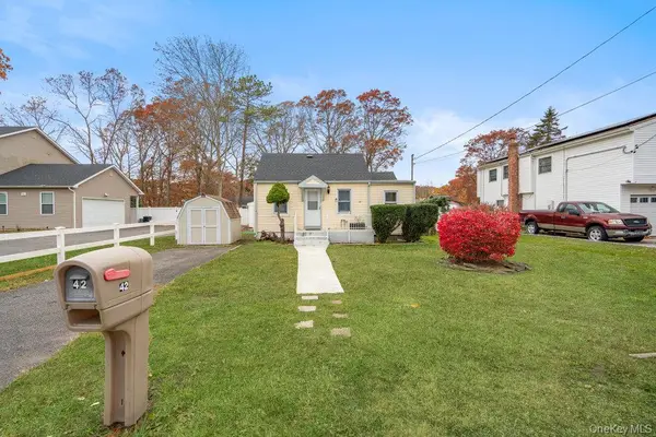 42 Mayfield Drive, Mastic Beach, NY 11951