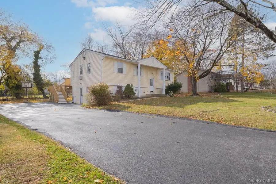 7 Southpark Drive, Garnerville, NY 10923 - Image #2