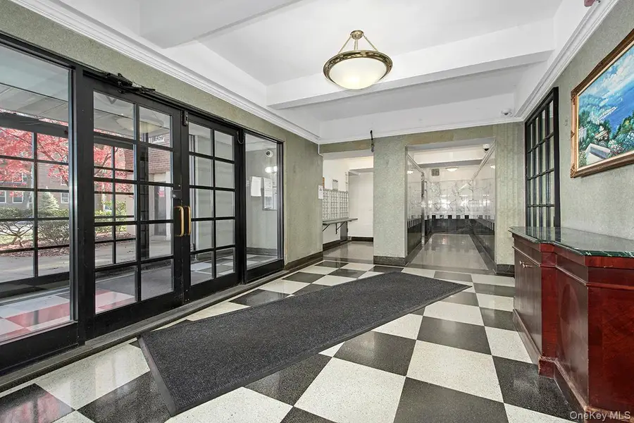 27-10 Parsons Boulevard #6H, Flushing, NY 11354 - Image #2