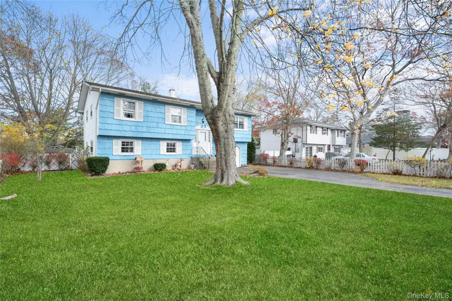 21 Lama Drive, Shirley, NY 11967 - Image #2