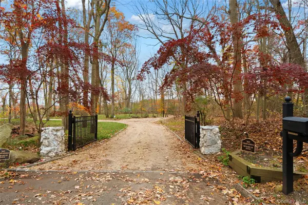 40 W View Drive, Upper Brookville, NY 11771