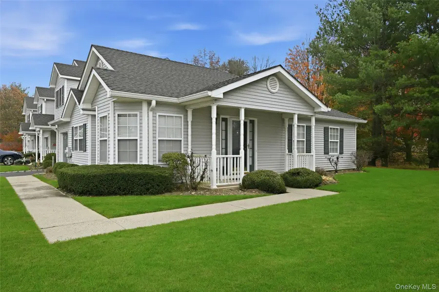 12 Merrimack Road, Hauppauge, NY 11787 - Image #2