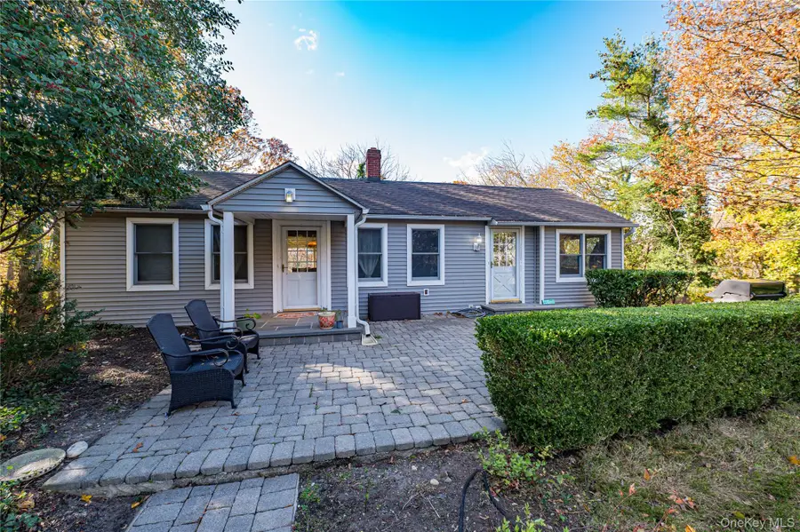 37 Bay Avenue, Huntington, NY 11743 - Image #2
