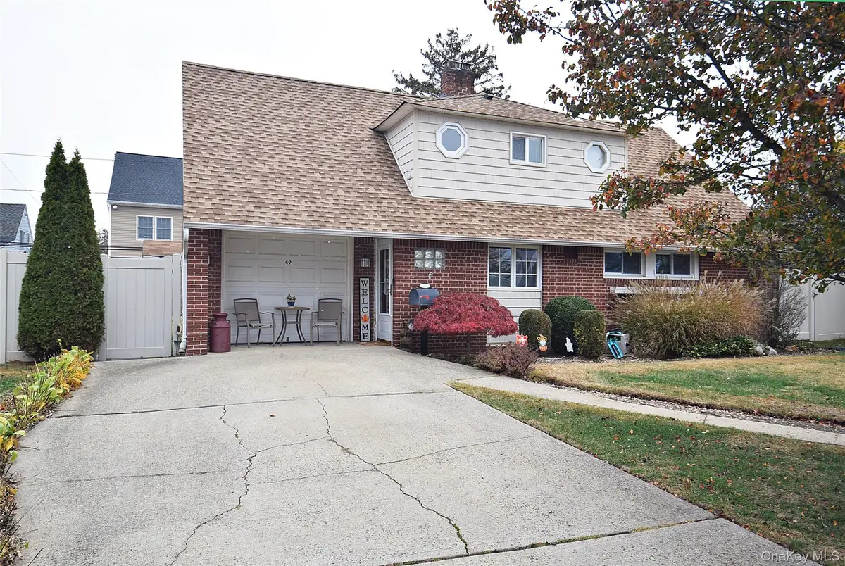 49 Cutter Lane, Levittown, NY 11756 - Image #1