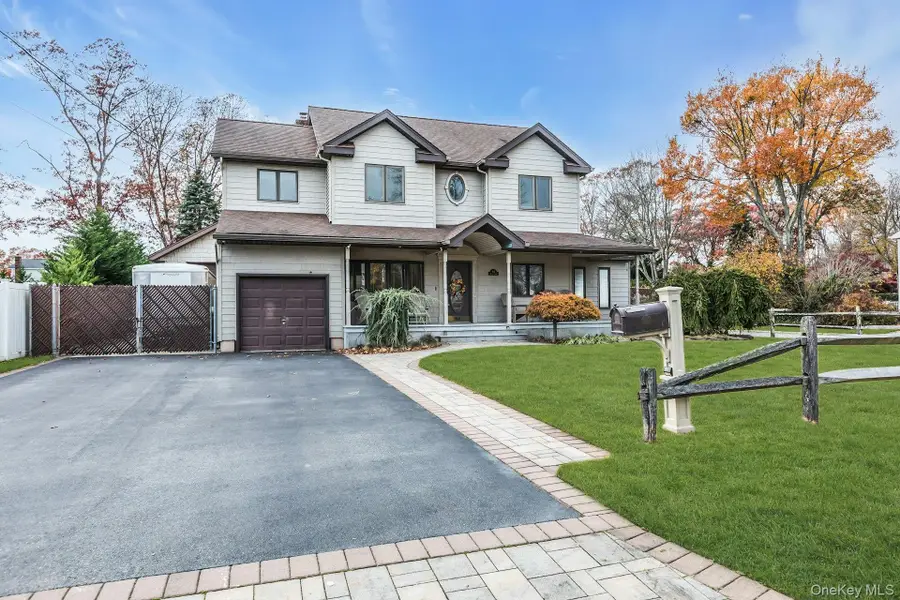 94 Pequot Lane, East Islip, NY 11730 - Image #2