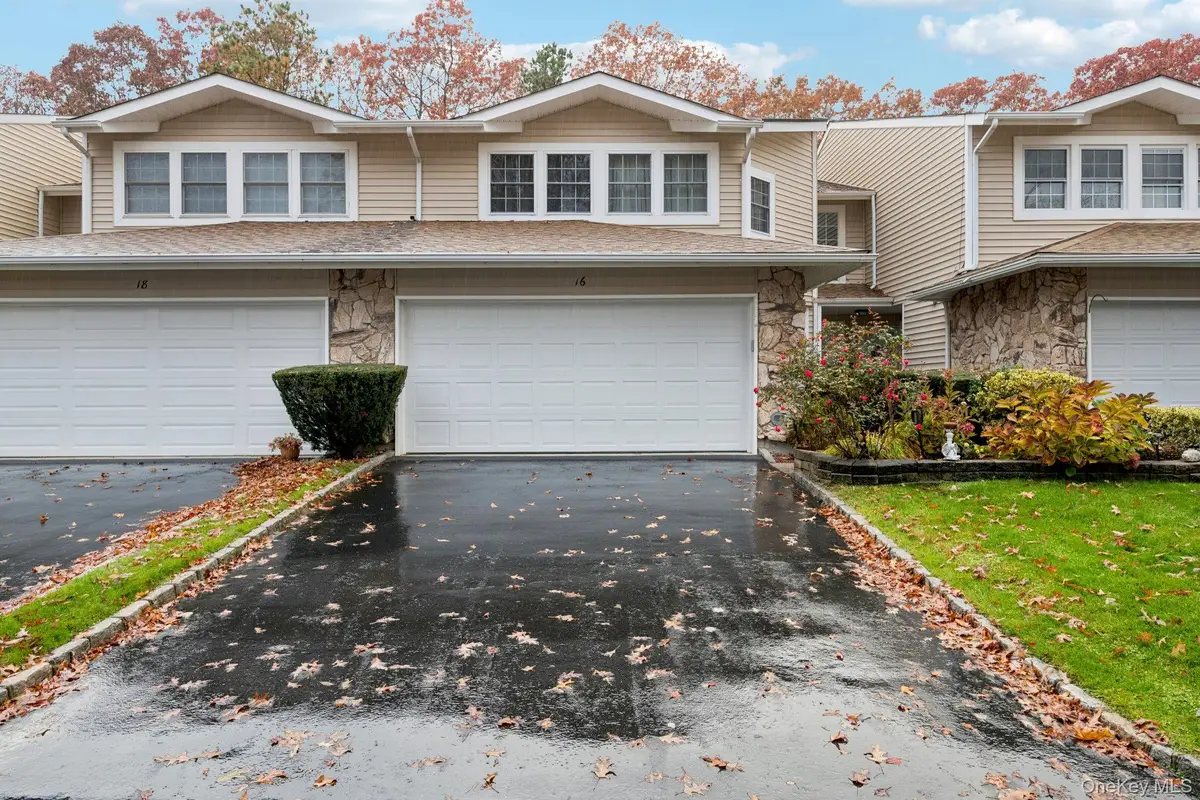 16 Hampshire Court, Holbrook, NY 11741 - Image #1