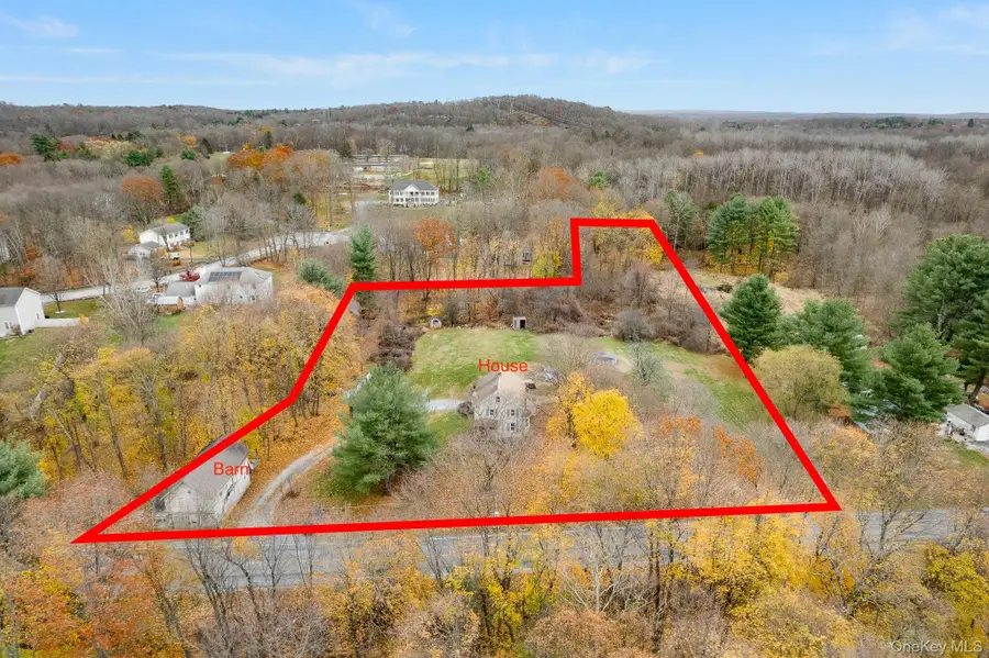 284 S Quaker Lane, Hyde Park, NY 12538 - Image #3