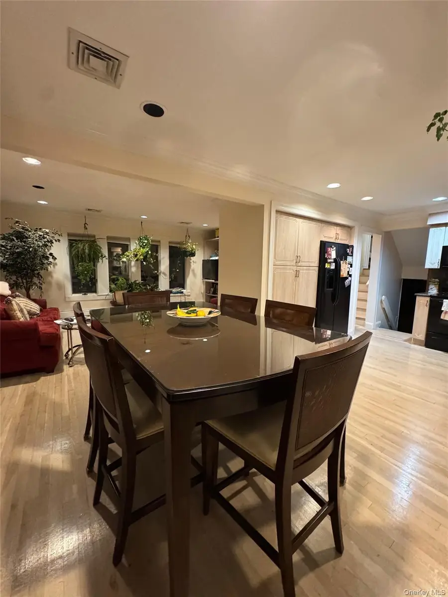 254 Thompson Avenue, Oceanside, NY 11572 - Image #2