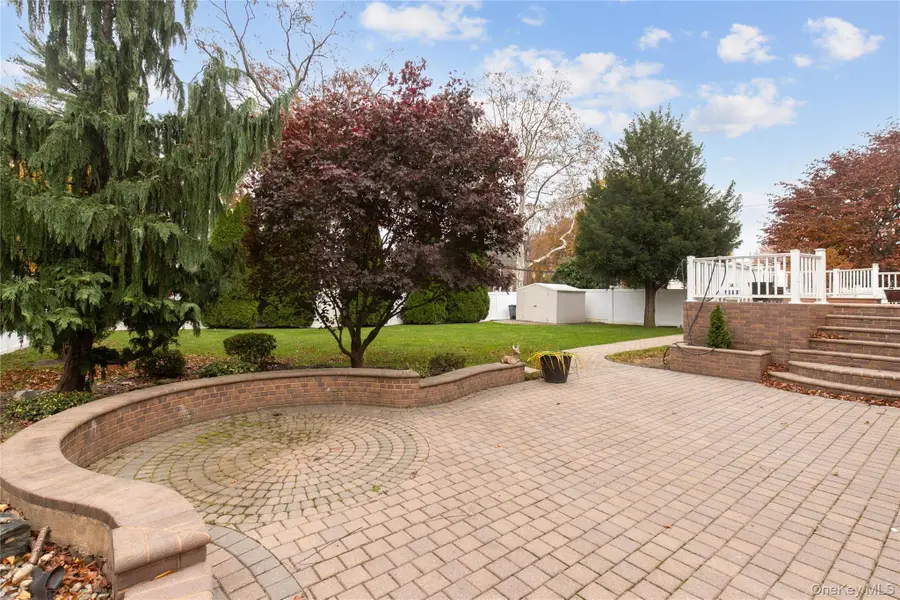 188 Rhododendron Drive, Westbury, NY 11590 - Image #3