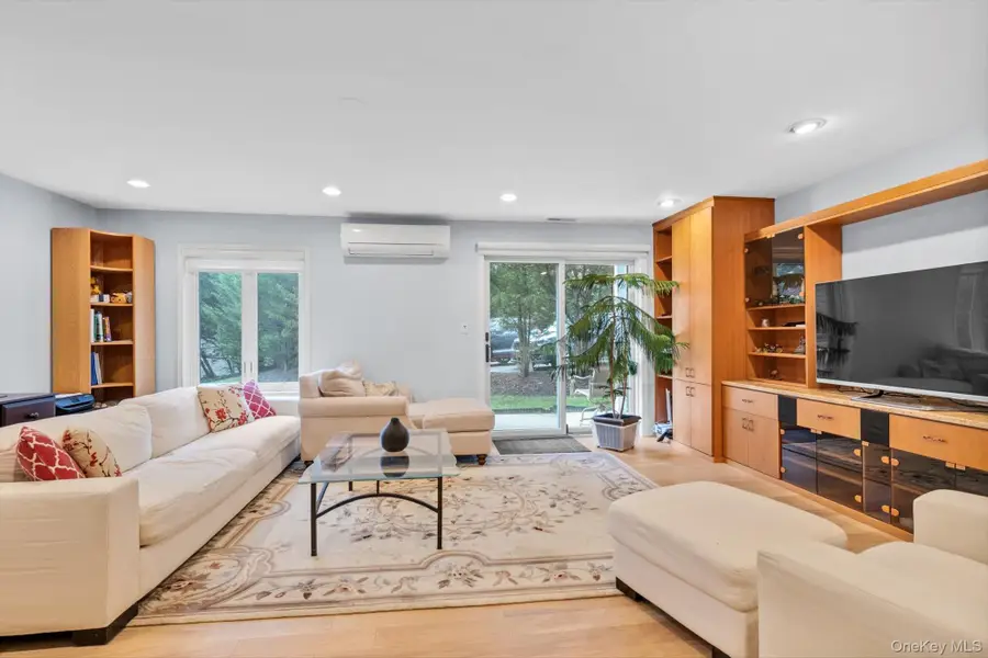 242-25A Oak Park Drive, Douglaston, NY 11362 - Image #3