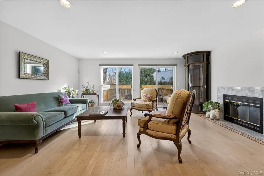 13 Parkridge Court, Huntington, NY 11743 - Image #3