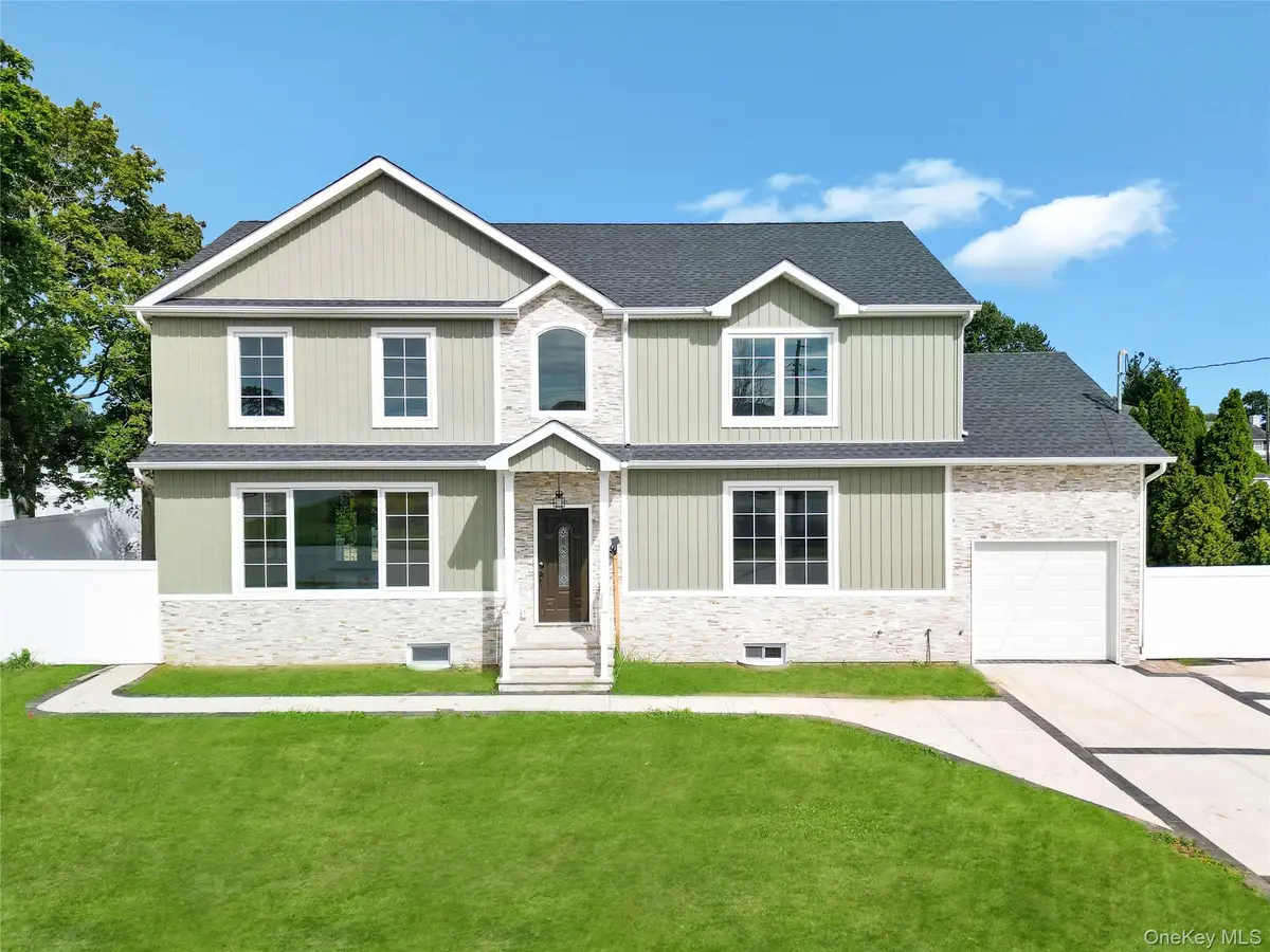 123 Cayuga Avenue, Deer Park, NY 11729 - Image #1