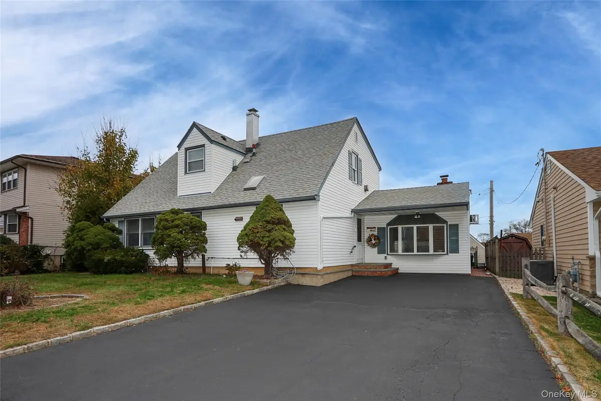 49 East Avenue, Glen Cove, NY 11542 - Image #1