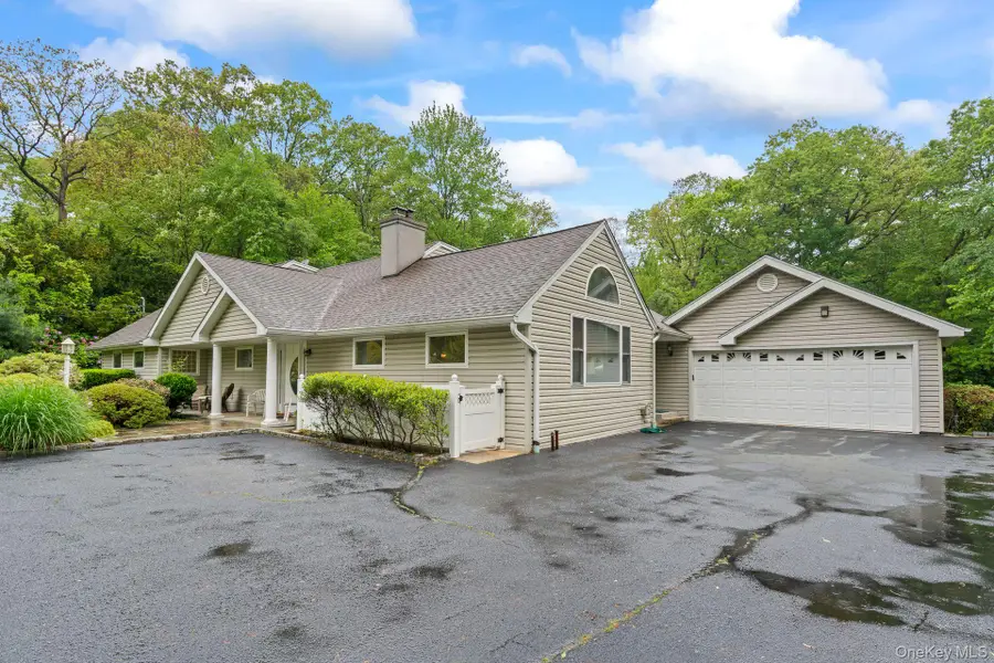 30 Darby Drive, South Huntington, NY 11746 - Image #2