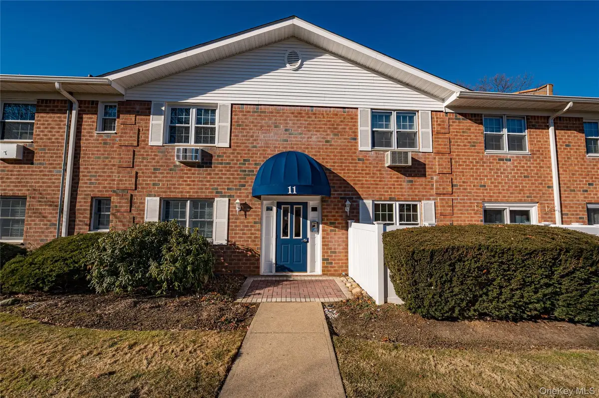 460 Old Town Road #11I, Port Jefferson Station, NY 11776 - Image #1