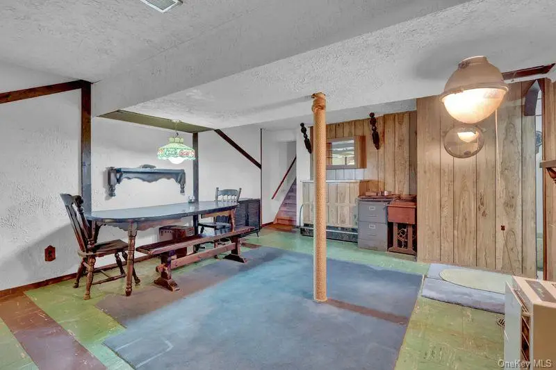 35 19th Avenue, Bay Shore, NY 11706 - Image #3