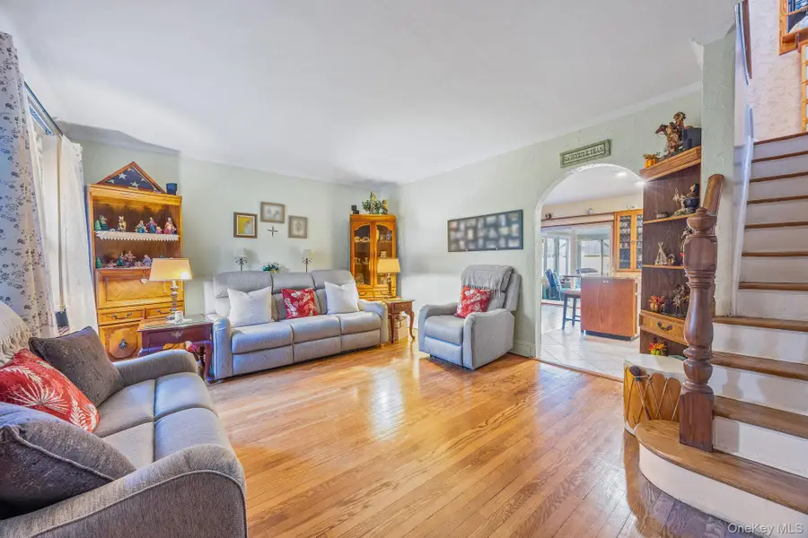 88-30 Cooper Avenue, Glendale, NY 11385 - Image #3