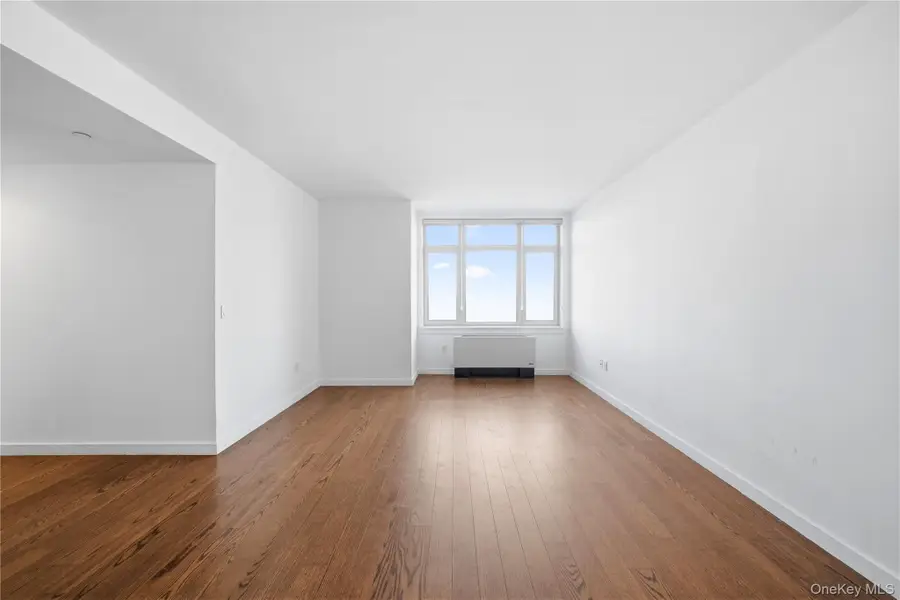 4028 College Point Boulevard #1002, Flushing, NY 11354 - Image #3