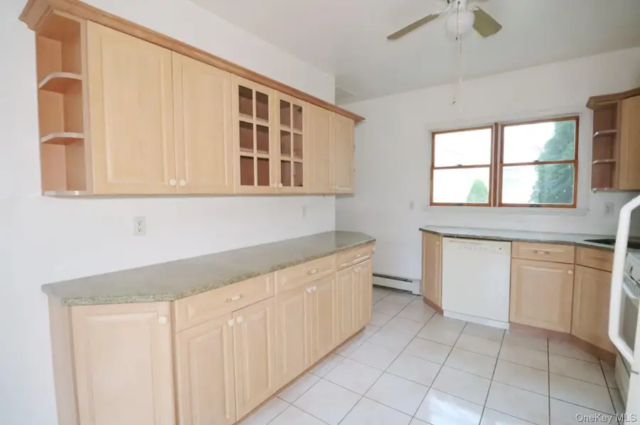 156 Oak Street, Amityville, NY 11701 - Image #2