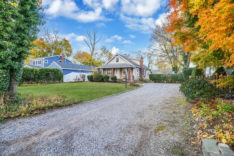 411 Harrison Drive, Centerport, NY 11721 - Image #2