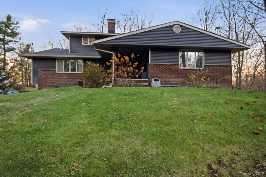 157 Roosevelt Road, Hyde Park, NY 12538 - Image #2