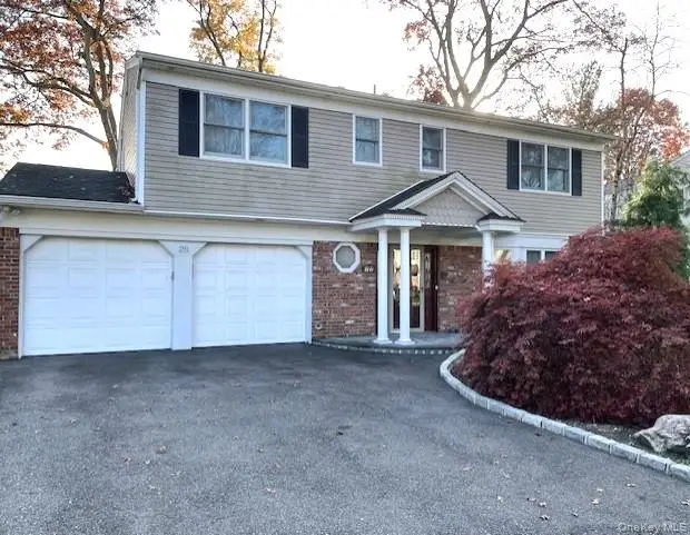 28 Cedarwood Lane, Commack, NY 11725 - Image #2