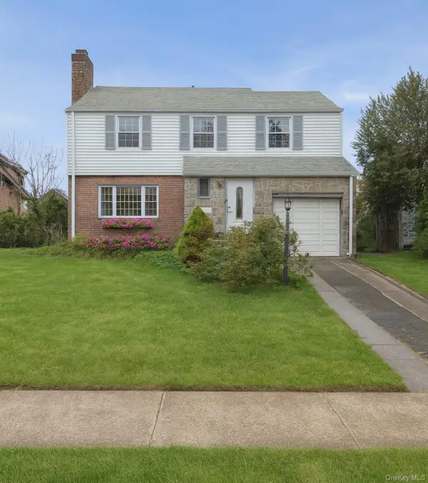 162-49 13th Avenue, Beechhurst, NY 11357