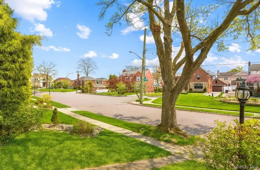 162-49 13th Avenue, Beechhurst, NY 11357 - Image #3