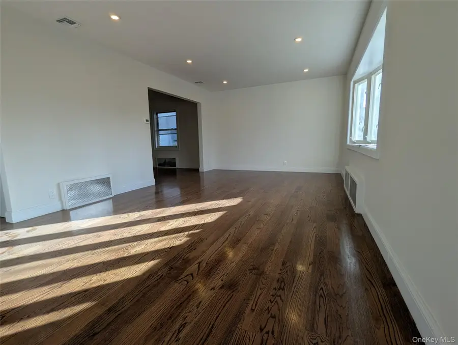 15751 12th Road, Beechhurst, NY 11357 - Image #2