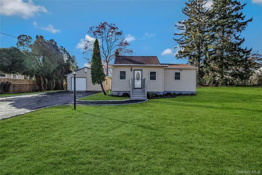 8 Pansy Road, Rocky Point, NY 11778 - Image #2