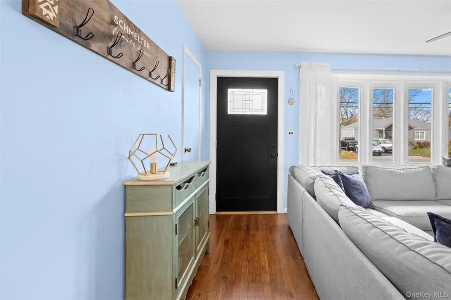 15 Goldsmith Avenue, Greenlawn, NY 11740 - Image #3