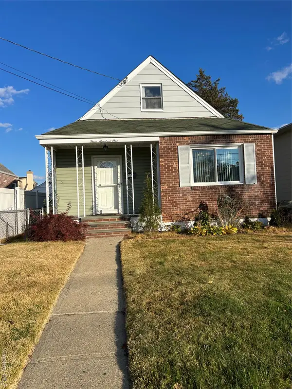 301 Hoffman Street, Franklin Square, NY 11010