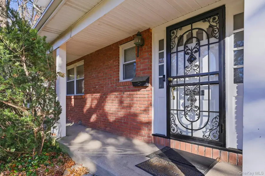 1 Hillcrest Road, Port Washington, NY 11050 - Image #3