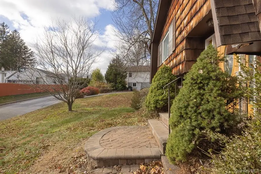 2 Deborah Lane, Valley Cottage, NY 10989 - Image #2