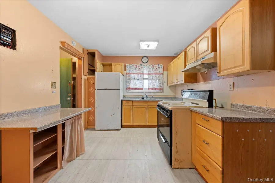 7920 149th Avenue, Howard Beach, NY 11414 - Image #2