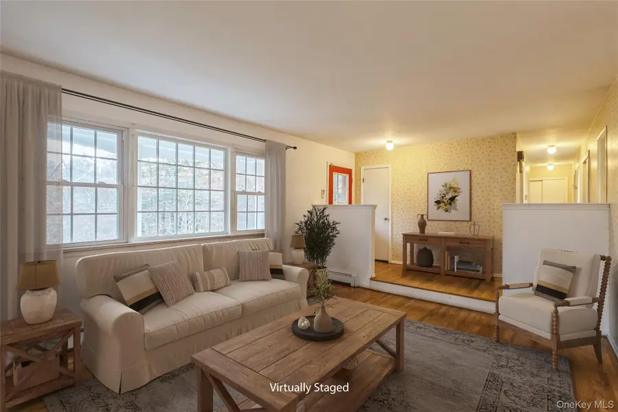 15 Mobrey Lane, Smithtown, NY 11787 - Image #3