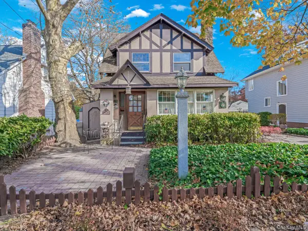 4611 245th Street, Douglaston, NY 11362