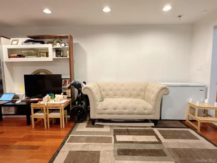 4260 Colden Street #3A, Flushing, NY 11355 - Image #2