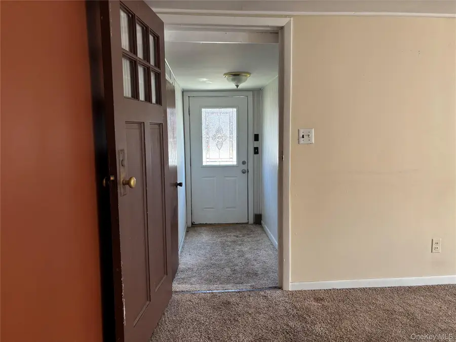 647 S Drury Lane, Rock Tavern, NY 12549 - Image #2