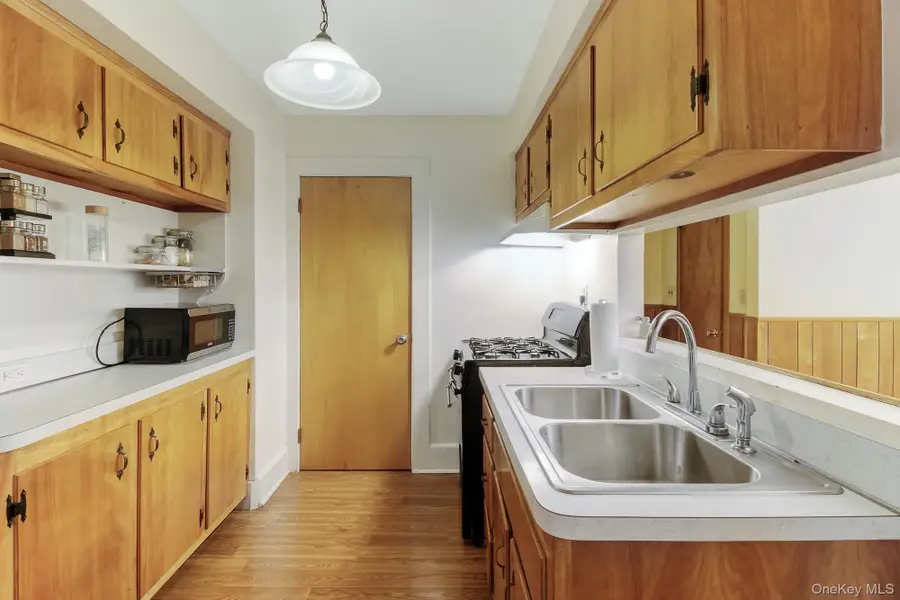 23 S Airmont Road, Suffern, NY 10901 - Image #3