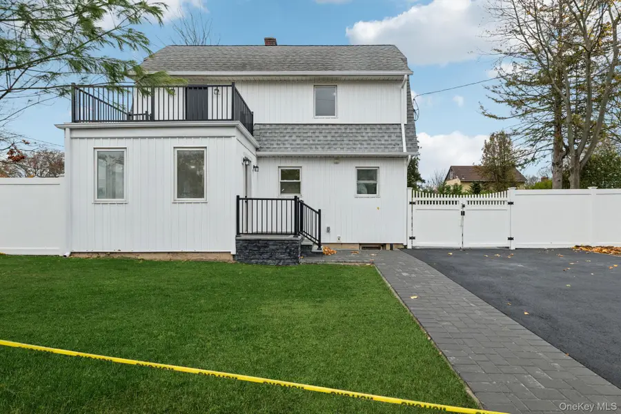 41 Leyden Street, Huntington Station, NY 11746 - Image #2