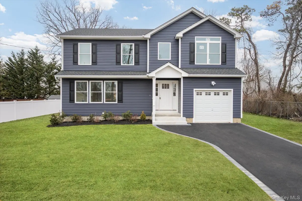 15 Dubois Avenue, Amityville, NY 11701 - Image #1